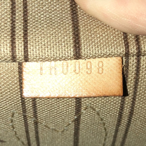 Authentic Neverfull P.M. ❤️ - Picture 4 of 8